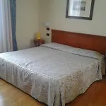 Grand Entourage - Palazzo Strassoldo Hotel