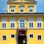 Grand Entourage - Palazzo Strassoldo 4*