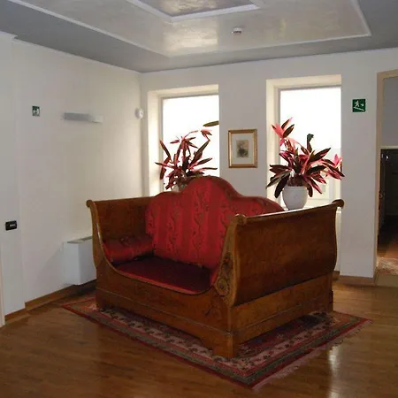 Grand Entourage - Palazzo Strassoldo Gorizia