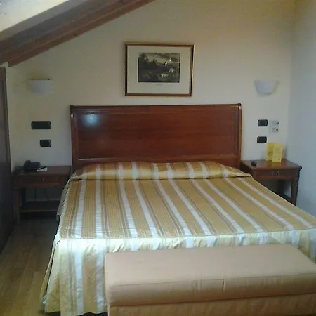 Grand Entourage - Palazzo Strassoldo