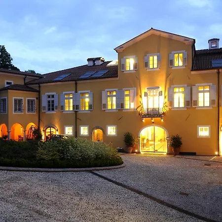 Grand Entourage - Palazzo Strassoldo 4* 고리치아