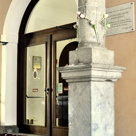 Grand Entourage - Palazzo Strassoldo