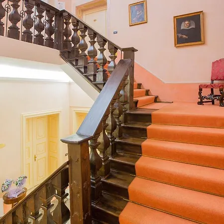 Grand Entourage - Palazzo Strassoldo Hotel 4*