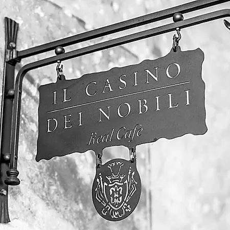 Grand Entourage - Palazzo Strassoldo 4*