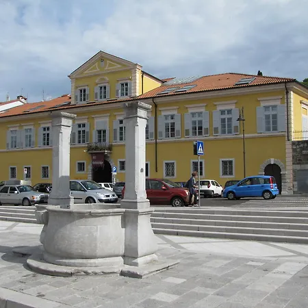 Grand Entourage - Palazzo Strassoldo 고리치아