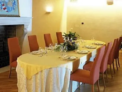 Grand Entourage - Palazzo Strassoldo 호텔