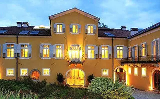 Grand Entourage - Palazzo Strassoldo 호텔