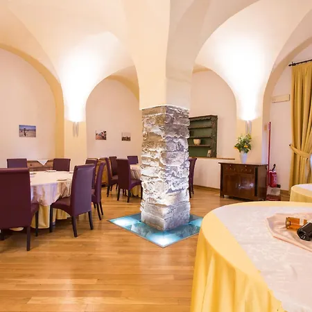 Grand Entourage - Palazzo Strassoldo