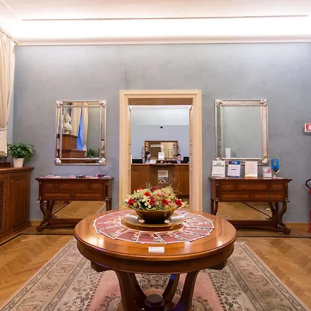 Hotel Grand Entourage - Palazzo Strassoldo 4*