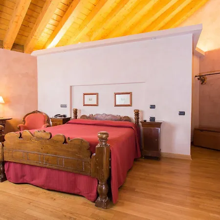 호텔 Grand Entourage - Palazzo Strassoldo 4*