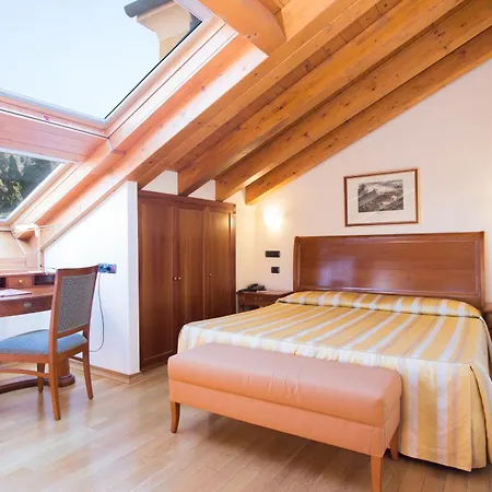 Hotel Grand Entourage - Palazzo Strassoldo 4*