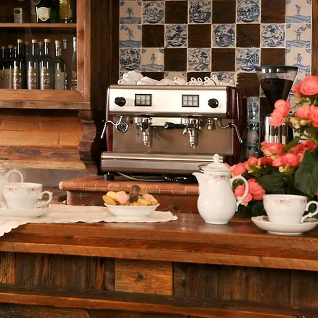 Hotel Grand Entourage - Palazzo Strassoldo 4*